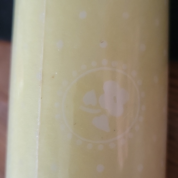 Tissue paper - Picture 3 of 3